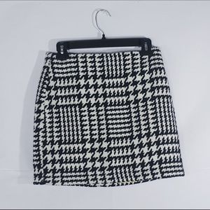 Cute skirt!